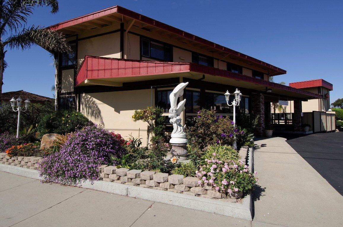 Red Roof Inn & Suites Monterey Exteriör bild