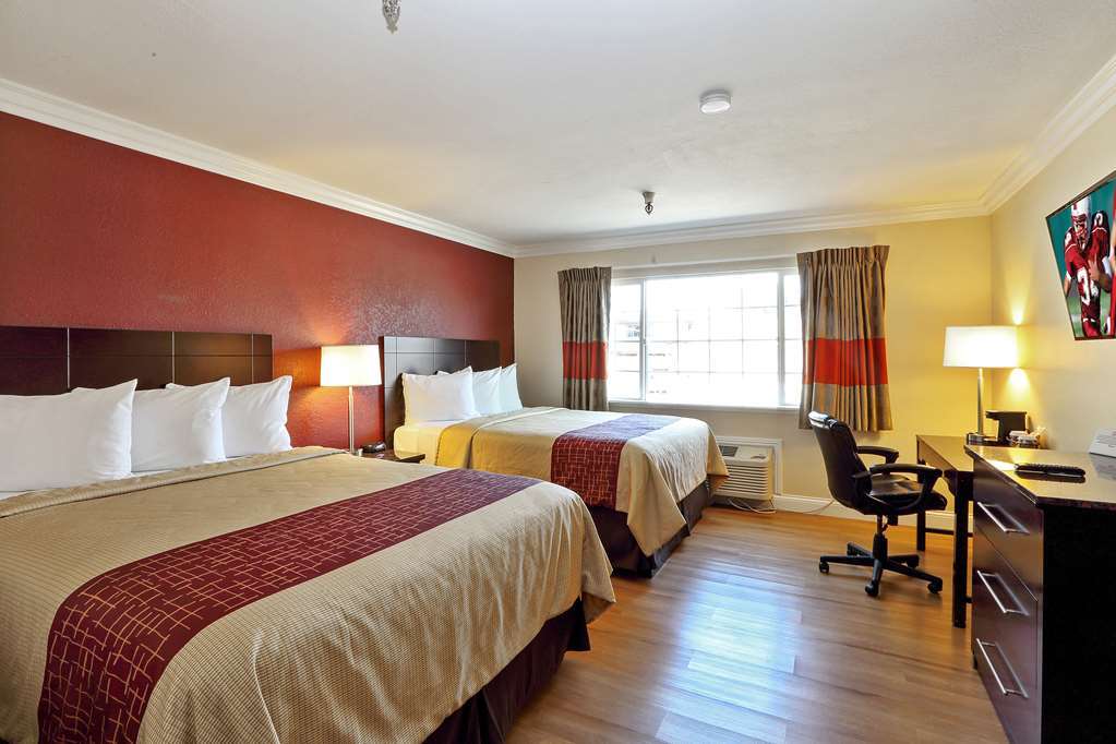 Red Roof Inn & Suites Monterey Rum bild